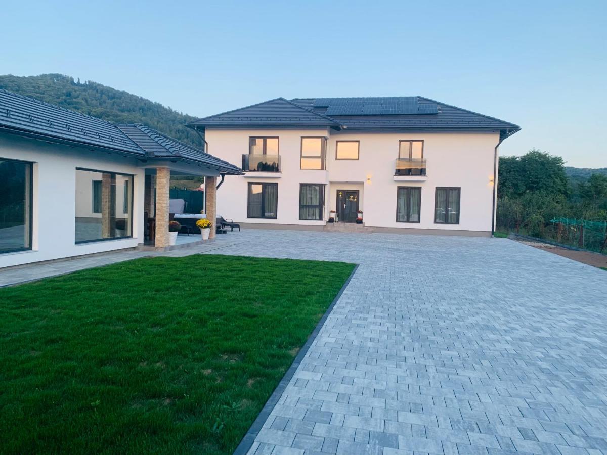 Vila Diamond Lux&Spa Sovata Exterior photo